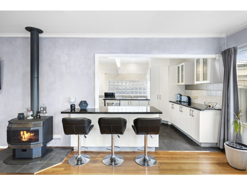 35 Radiata Street, Frankston North VIC 3200