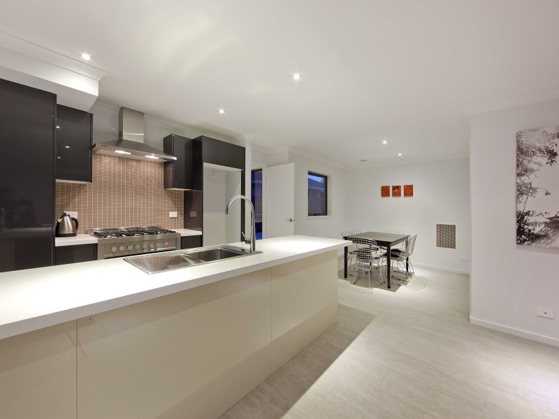 2/23 Bayview Road, Frankston VIC 3199