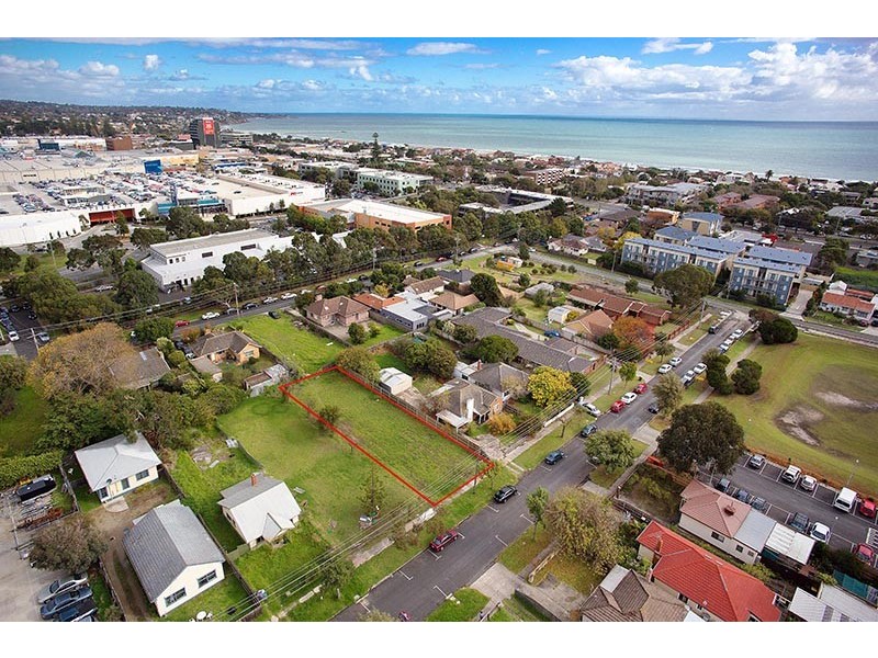 13 Ebdale Street, Frankston VIC 3199