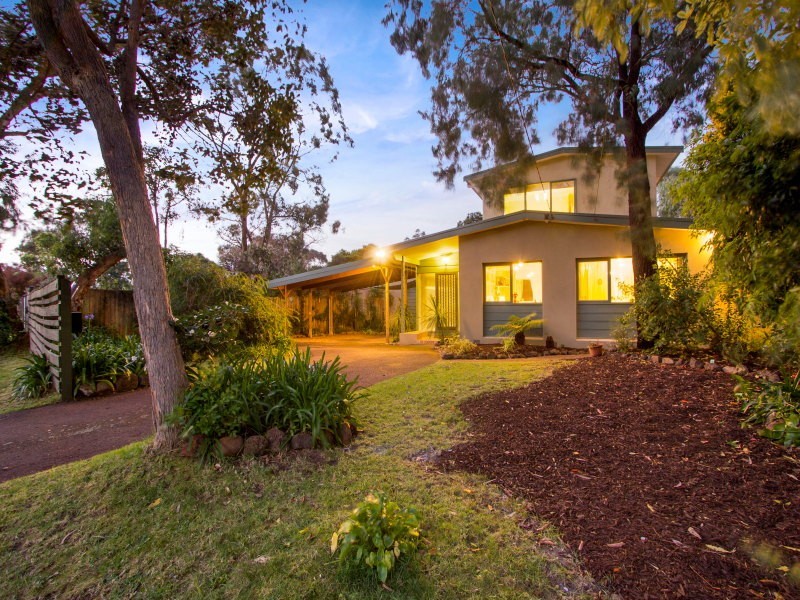 9 Neil Street, Frankston South VIC 3199