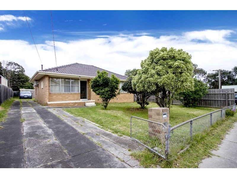 37 Hodgins Crescent, Frankston North VIC 3200