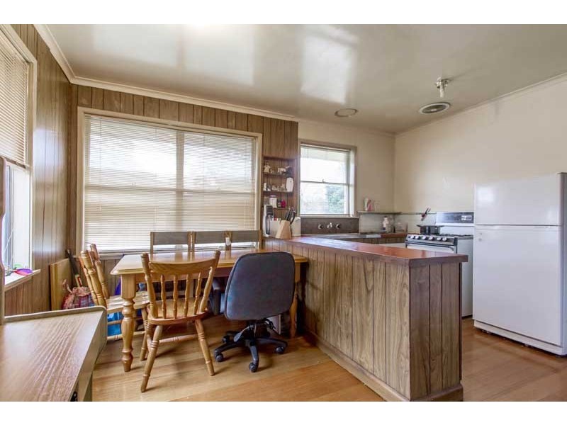 37 Hodgins Crescent, Frankston North VIC 3200