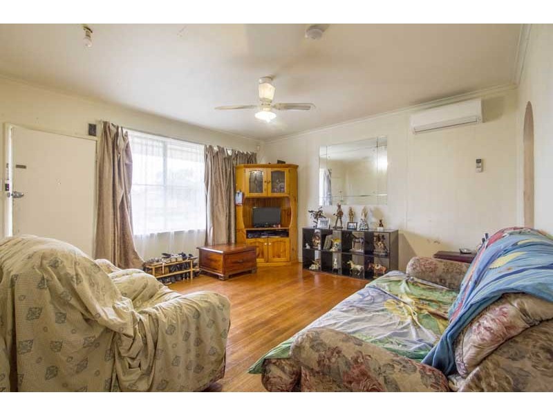 37 Hodgins Crescent, Frankston North VIC 3200