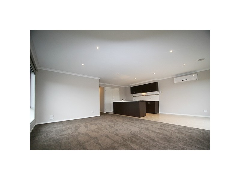 12 Alluvian Way, Carrum Downs VIC 3201