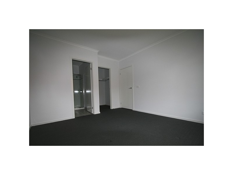 29/105 McMahons Road, Frankston VIC 3199