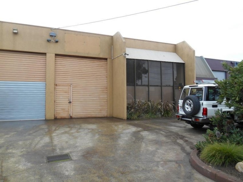 2/27 Peninsula Boulevard, Seaford VIC 3198