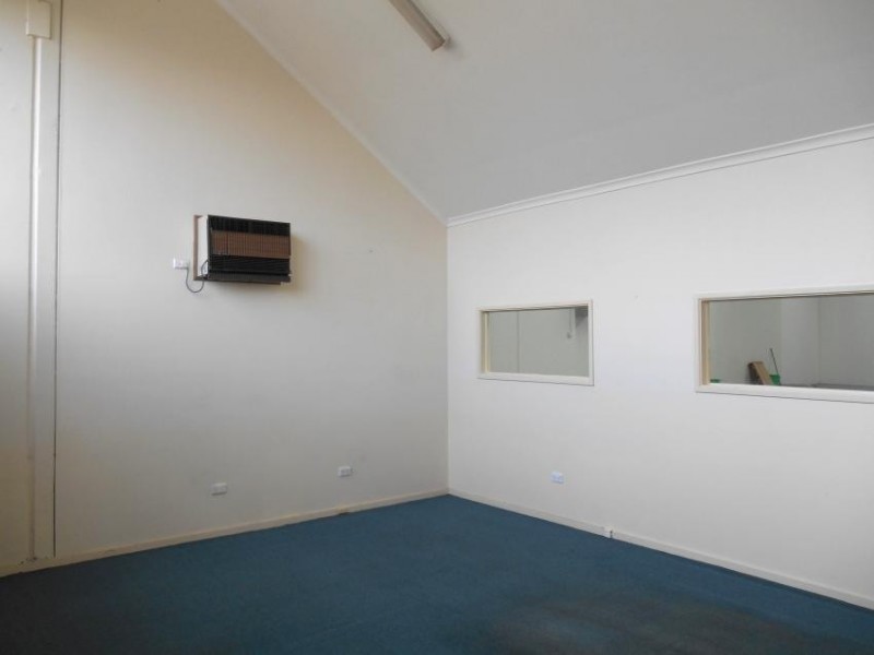 2/27 Peninsula Boulevard, Seaford VIC 3198