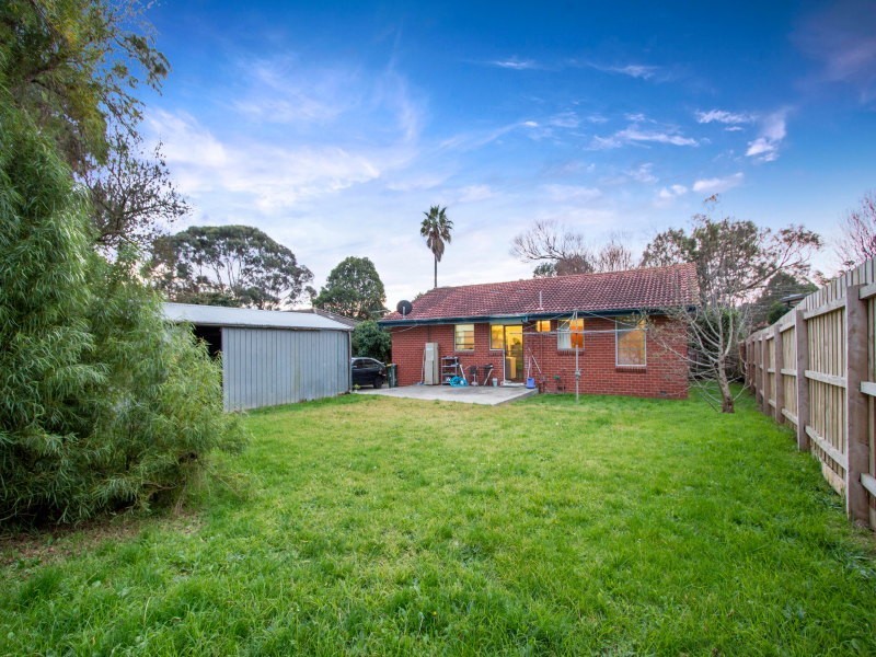 23 Bursaria Crescent, Frankston North VIC 3200