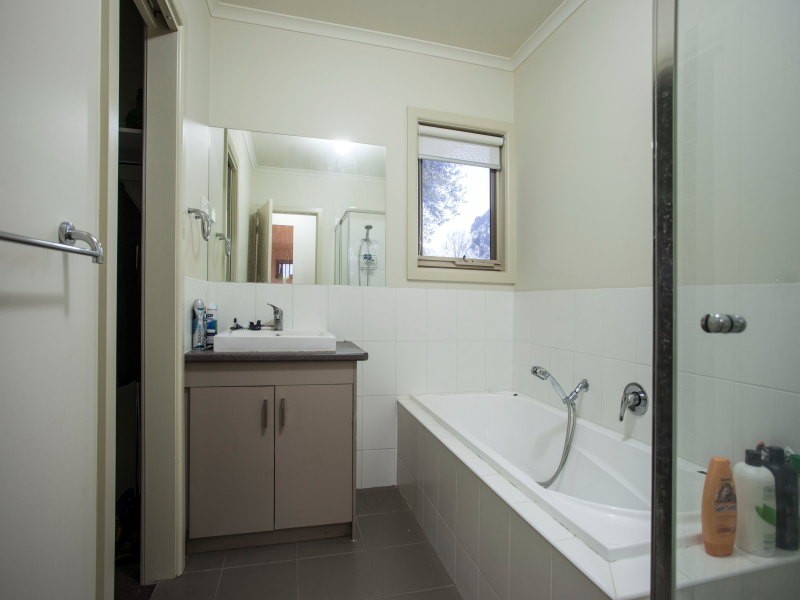 2/5 Heath Avenue, Frankston VIC 3199