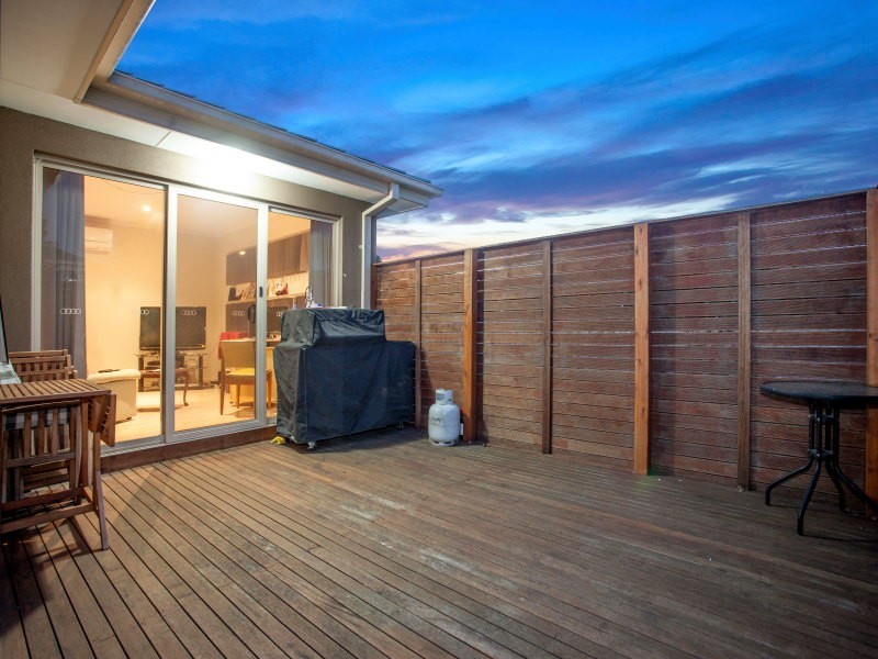 2/5 Heath Avenue, Frankston VIC 3199