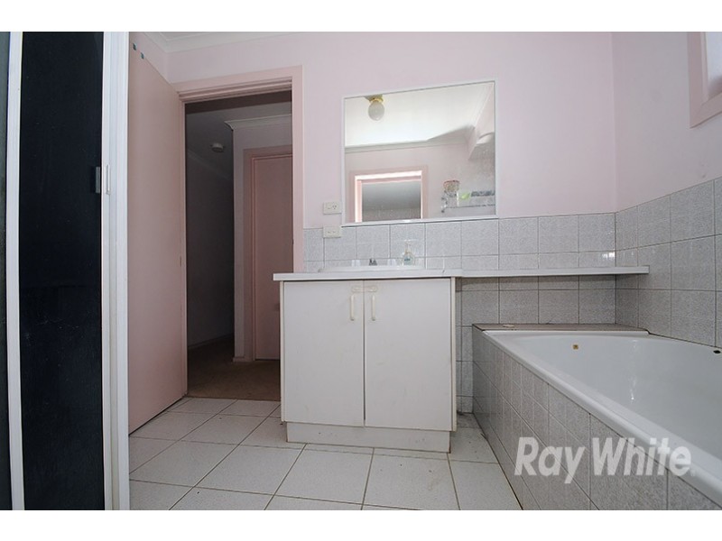 42 Whimbrel Crescent, Carrum Downs VIC 3201