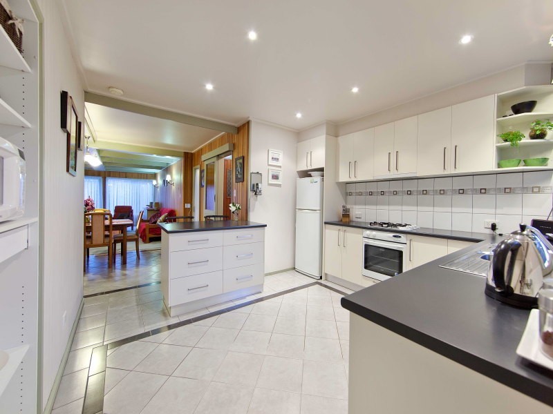 61 Bondi Avenue, Frankston VIC 3199