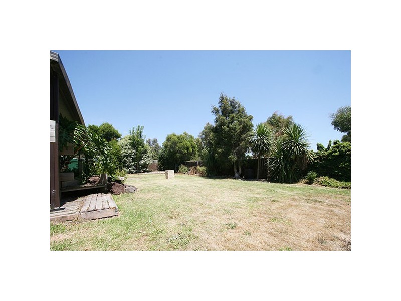 15 Liardet Crescent, Frankston VIC 3199