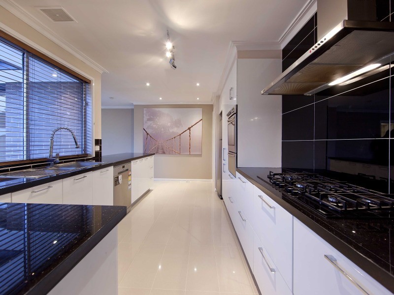 6 Muirfield Court, Frankston VIC 3199