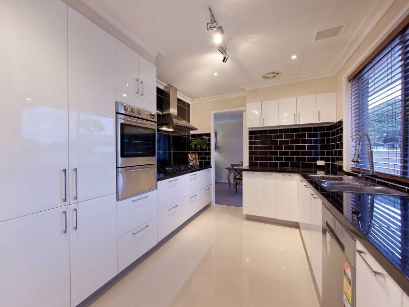 6 Muirfield Court, Frankston VIC 3199