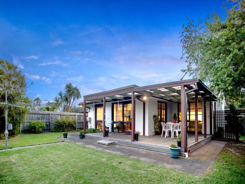 24 McBride Crescent, Seaford VIC 3198