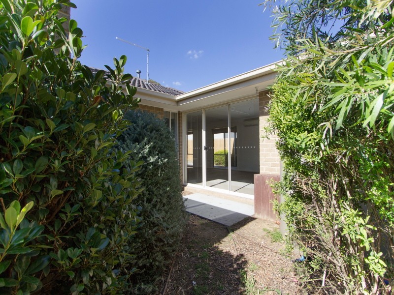 2/33 Orwill Street, Frankston VIC 3199