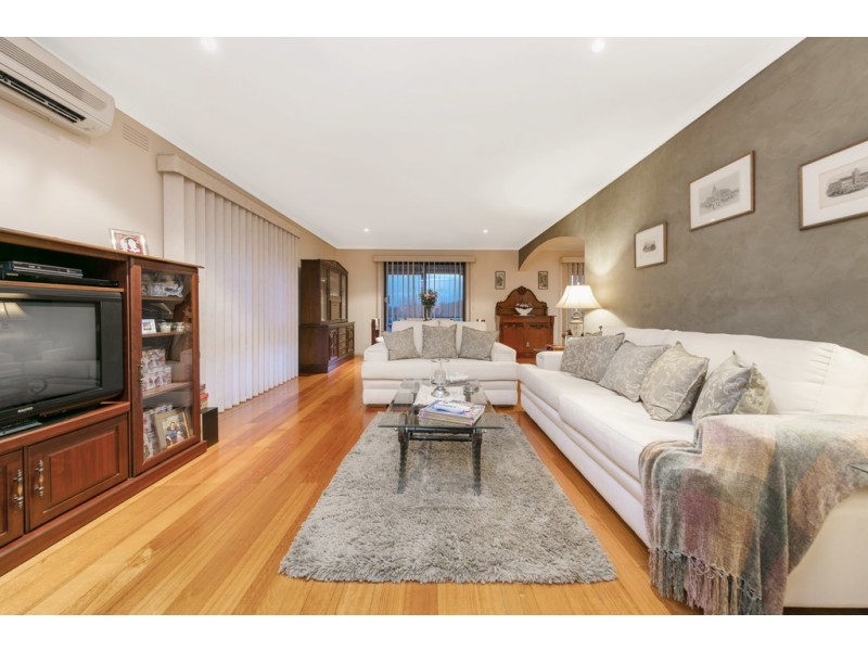 99 McMahons Road, Frankston VIC 3199