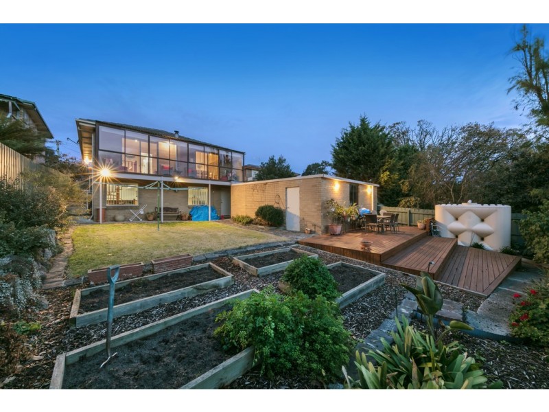 99 McMahons Road, Frankston VIC 3199