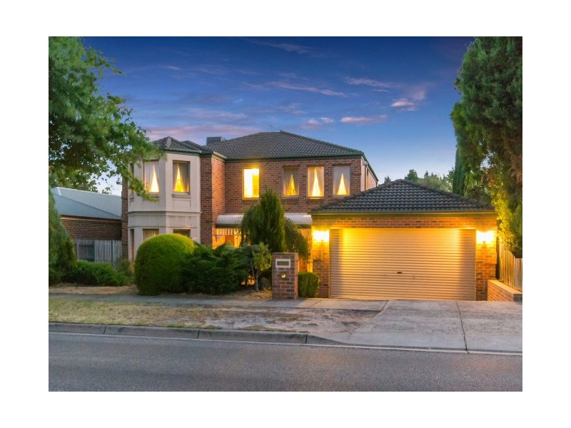 10 Manor Drive, Frankston South VIC 3199