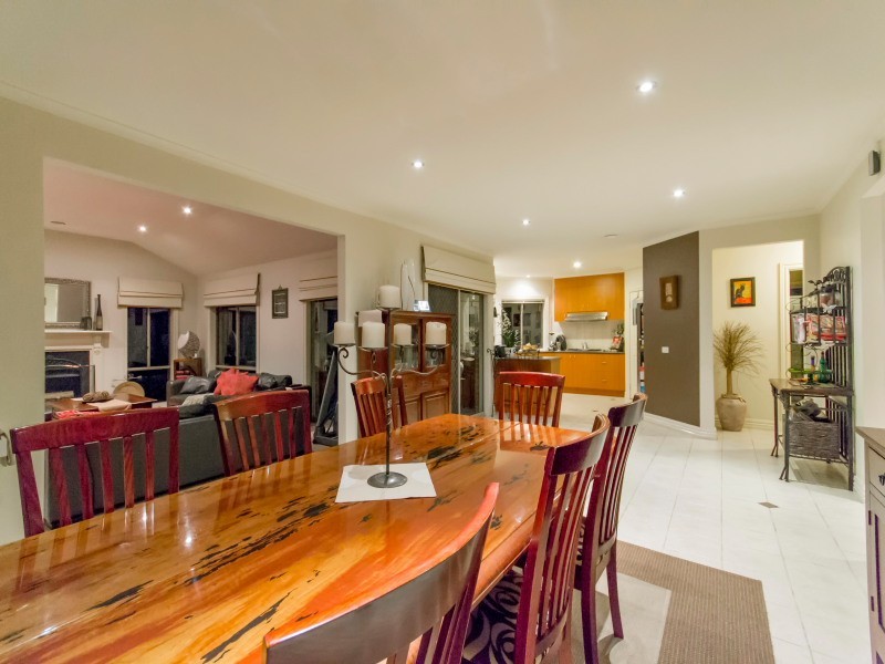 10 Manor Drive, Frankston South VIC 3199