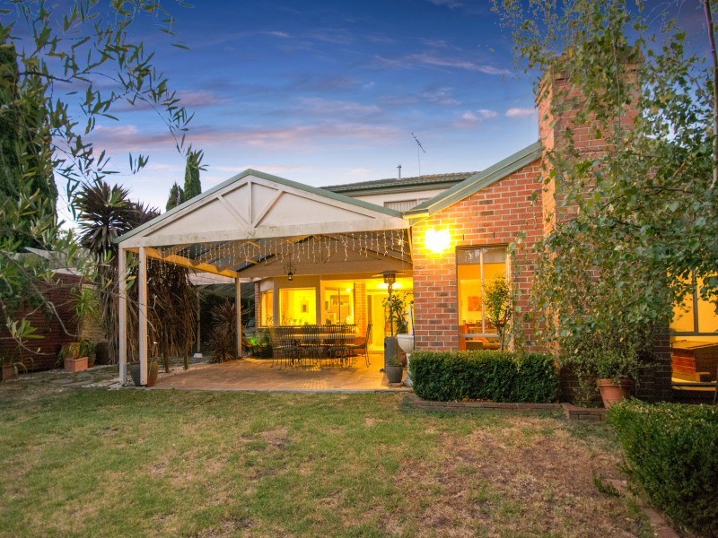 10 Manor Drive, Frankston South VIC 3199