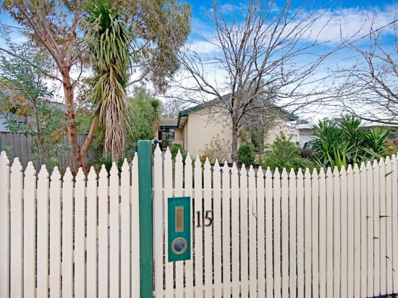 15 Gilga Street, Mornington VIC 3931