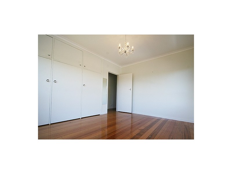 5 Pericoe Street, Frankston VIC 3199