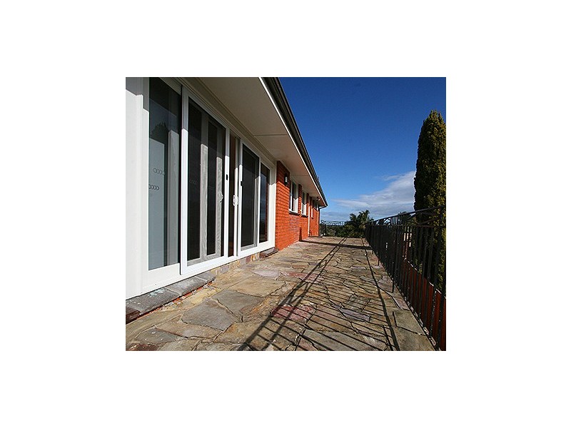 5 Pericoe Street, Frankston VIC 3199