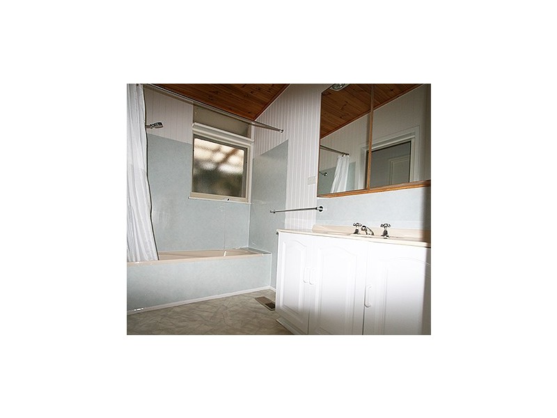 28 Kareela Road, Frankston VIC 3199