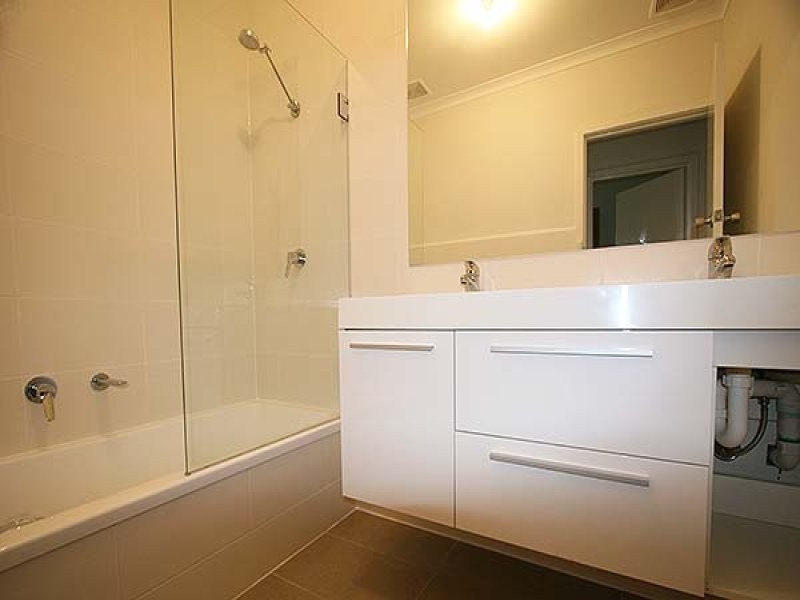 8 Coral Street, Frankston VIC 3199