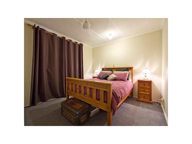 8 Rosemary Crescent, Frankston North VIC 3200