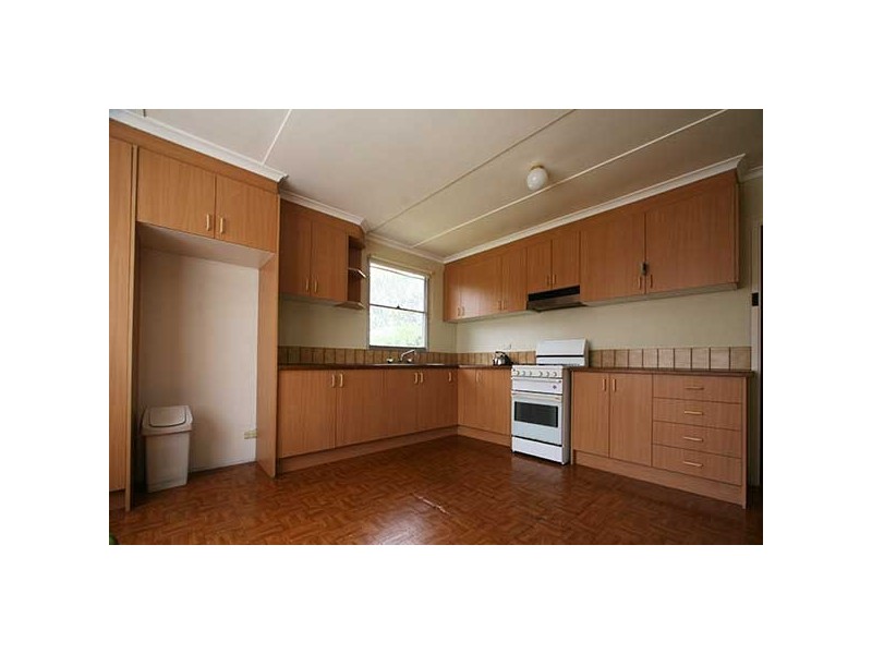 84 Forest Drive, Frankston North VIC 3200