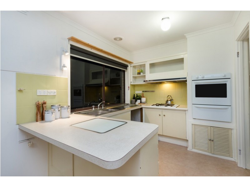 1 Laleham Court, Frankston VIC 3199