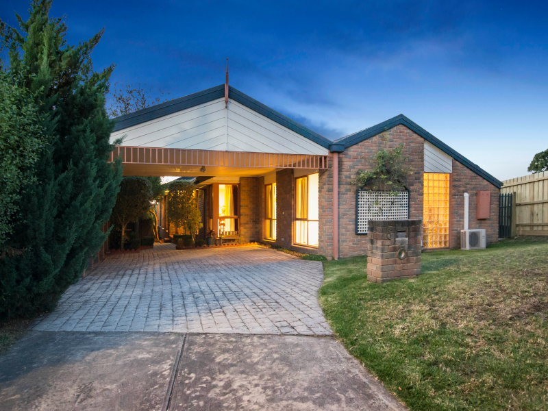 6 Apollo Court, Frankston VIC 3199