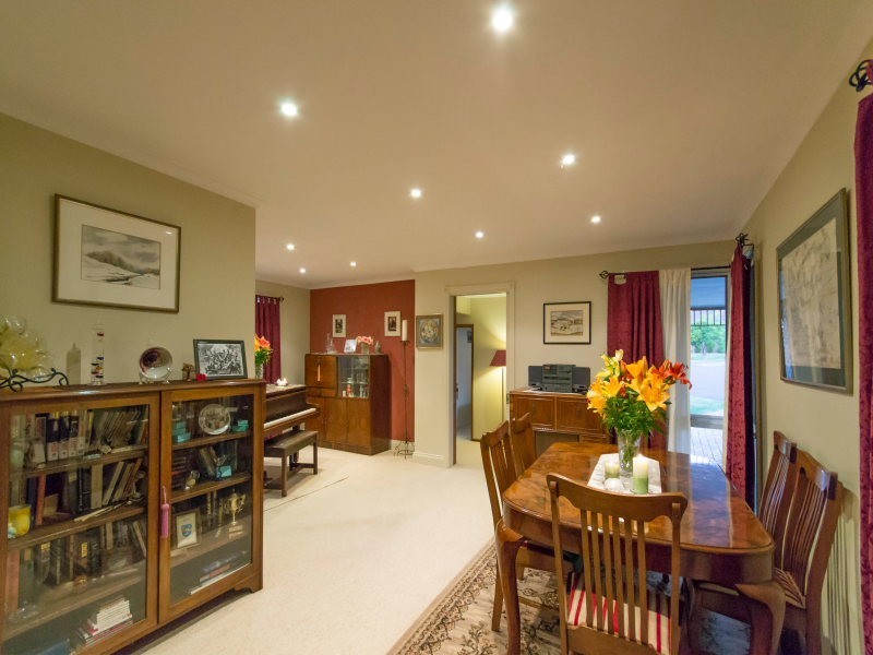 6 Apollo Court, Frankston VIC 3199