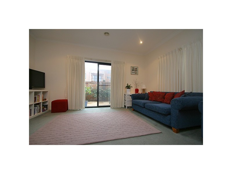 9/284-285 Nepean Highway, Seaford VIC 3198