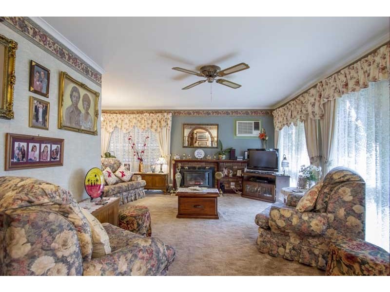 27 Lloyd Street, Langwarrin VIC 3910