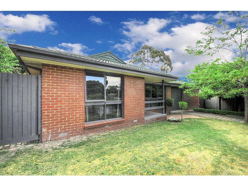 9 Chamouni Court, Frankston VIC 3199