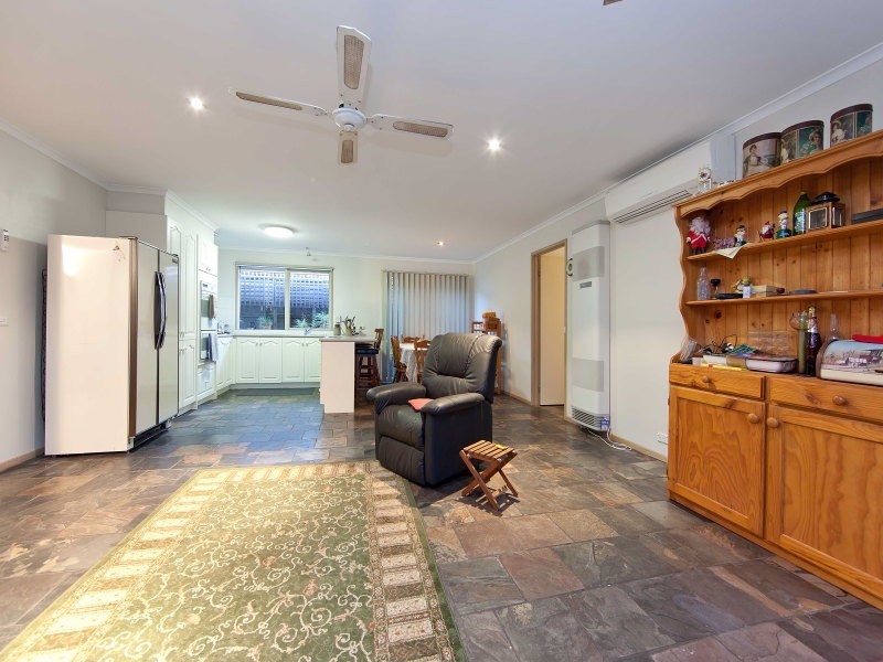 13 Fieldlark Court, Carrum Downs VIC 3201