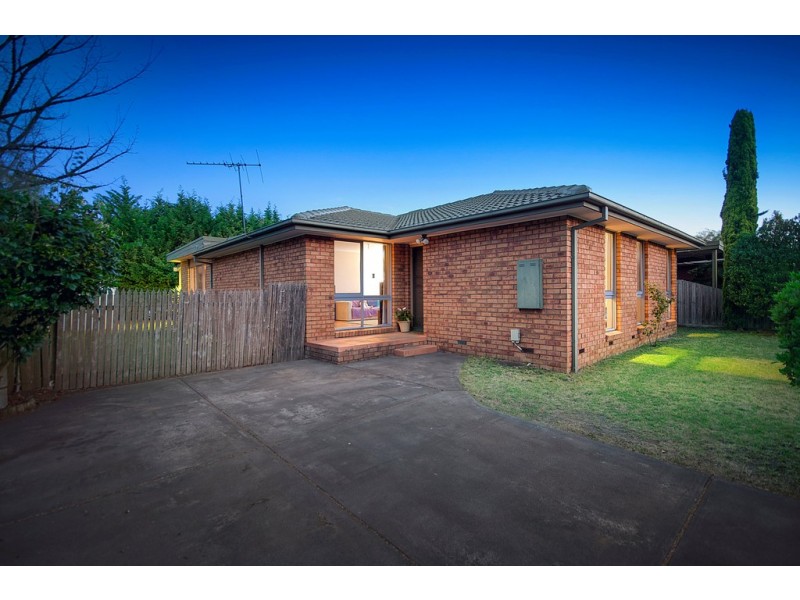 62 Dunsterville Crescent, Frankston VIC 3199