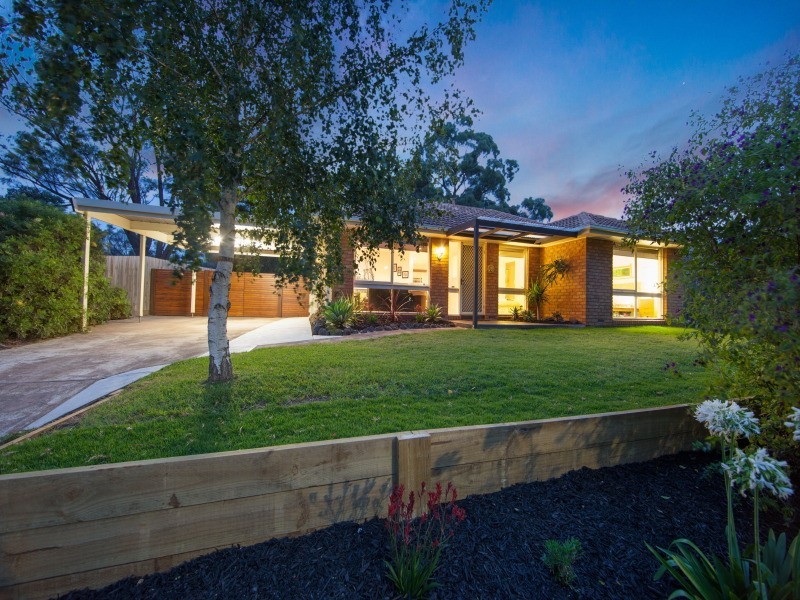 88 Raphael Crescent, Frankston VIC 3199