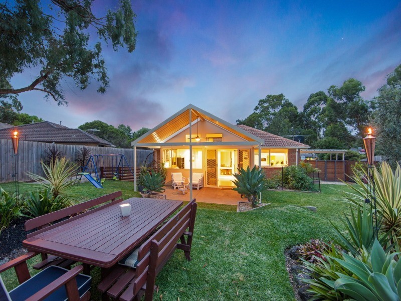 88 Raphael Crescent, Frankston VIC 3199