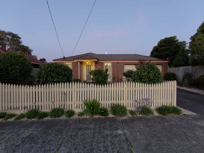 9 Barclay Avenue, Frankston VIC 3199