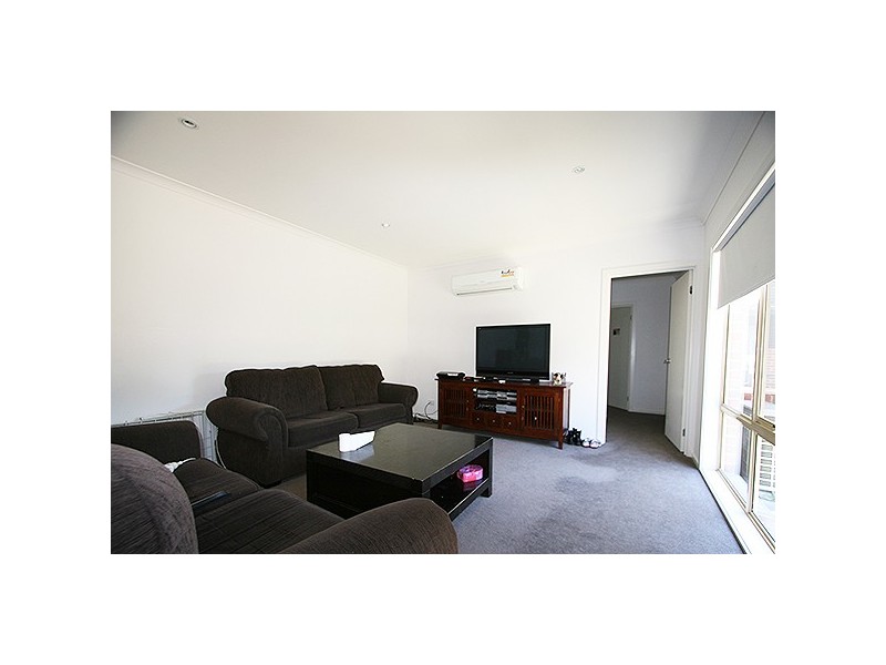 8/30 Gairloch Drive, Frankston VIC 3199