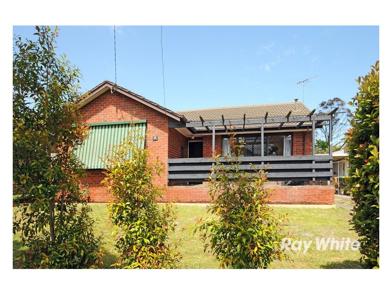 8 Nodding Avenue, Frankston North VIC 3200