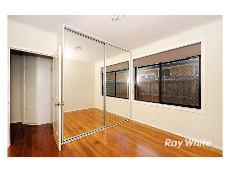 8 Nodding Avenue, Frankston North VIC 3200