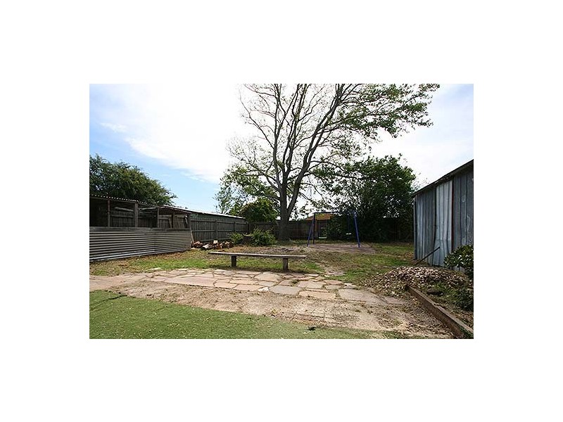 242 Frankston Dandenong Road, Seaford VIC 3198