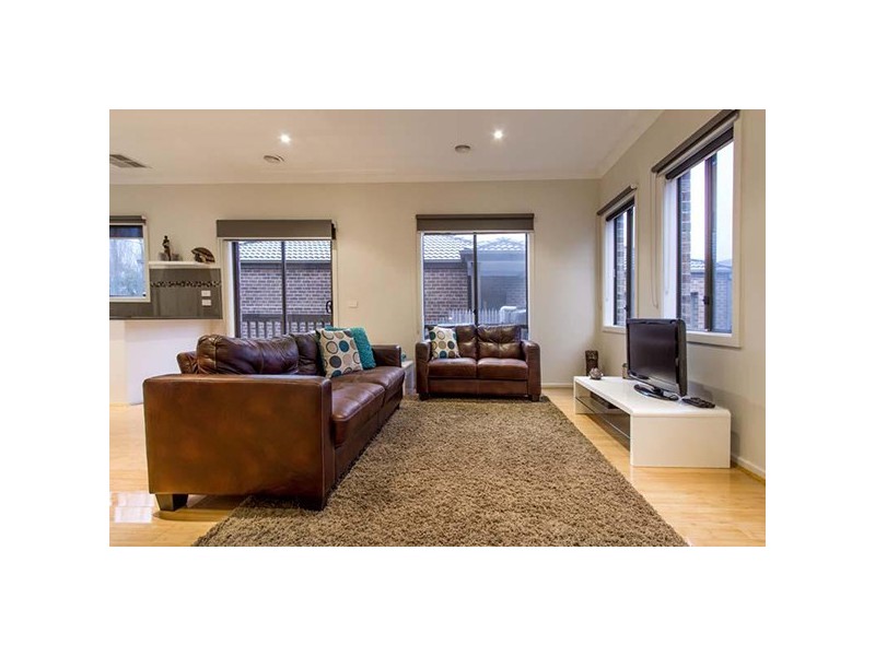 5/5 Serra Close, Langwarrin VIC 3910