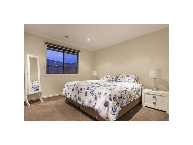 5/5 Serra Close, Langwarrin VIC 3910